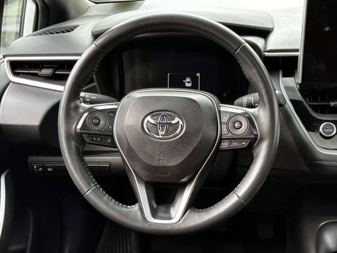 Used 2025 Toyota Corolla SE w/ SE Premium Package FWD image 16
