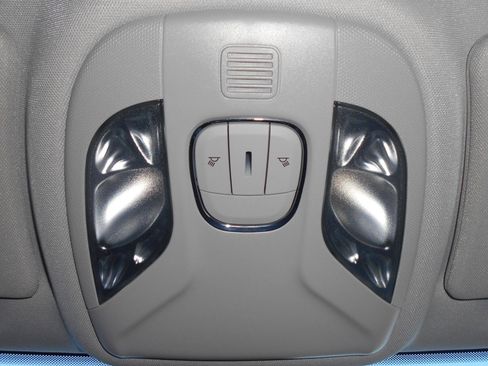 Certified 2022 Jeep Compass Latitude image 16