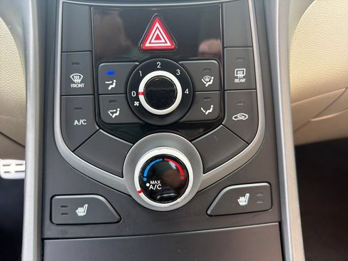 Used 2014 Hyundai Elantra Sport FWD image 18