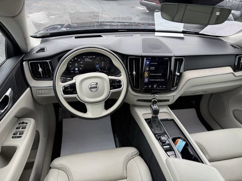 Used 2021 Volvo XC60 T5 Inscription w/ Advanced Package image 22