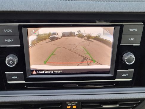 Used 2022 Volkswagen Jetta SE FWD image 19