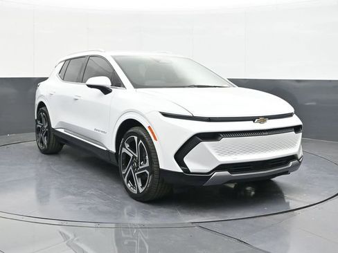 New 2026 Chevrolet Equinox EV LT image 20