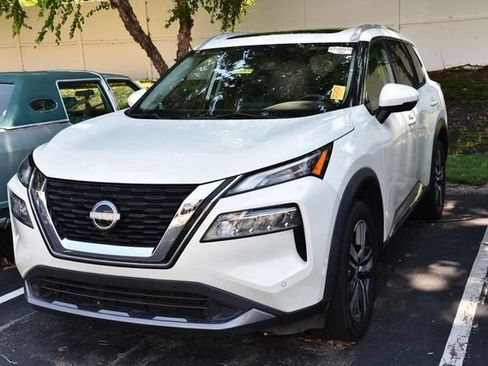 Used 2023 Nissan Rogue SL w/ SL Premium Package FWD image 4