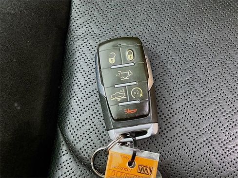 Used 2020 RAM 1500 Laramie image 31