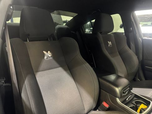 Used 2018 Dodge Charger R/T Scat Pack RWD image 31