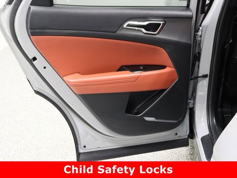 Used 2023 Kia Sportage SX image 29