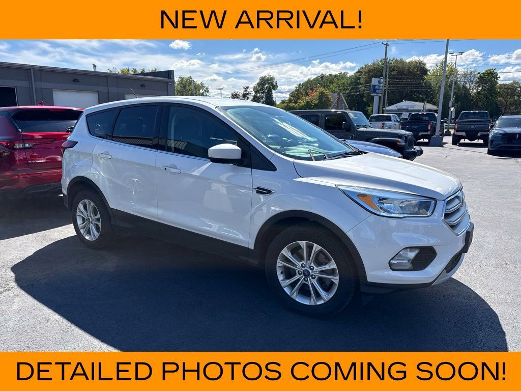 Used 2019 Ford Escape SE AWD/4WD image 3