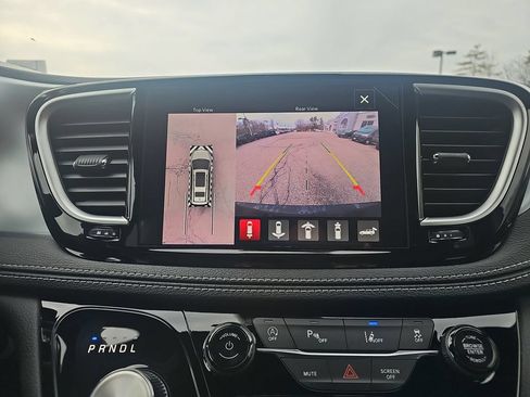 New 2026 Chrysler Pacifica Limited AWD/4WD image 23