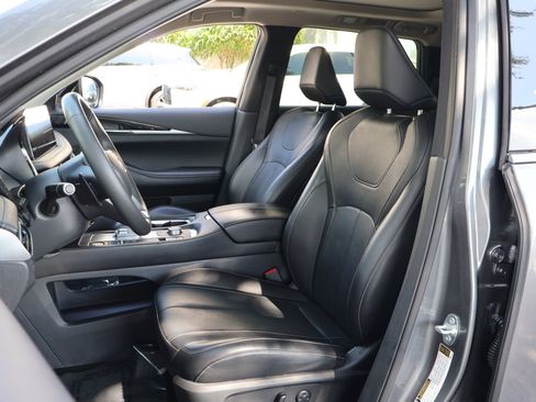 Certified 2025 INFINITI QX60 Pure FWD image 2