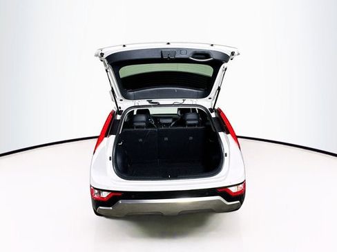 Certified 2023 Kia Niro EX Touring image 26