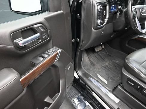 Used 2020 GMC Sierra 1500 SLT w/ SLT Premium Plus Package AWD/4WD image 15