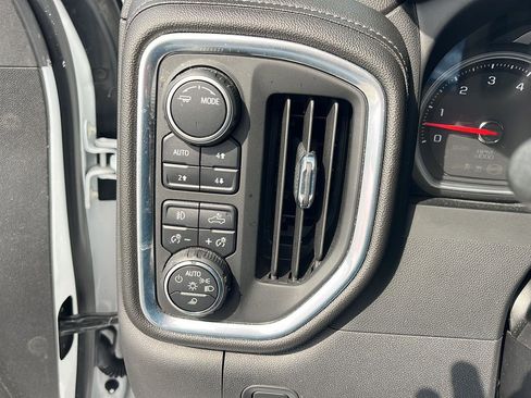 Used 2022 Chevrolet Silverado 1500 High Country AWD/4WD image 12