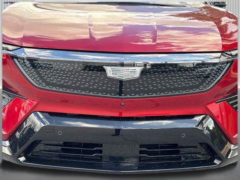 New 2025 Cadillac Optiq Sport 1 w/ LPO, Floor Liner Package image 12