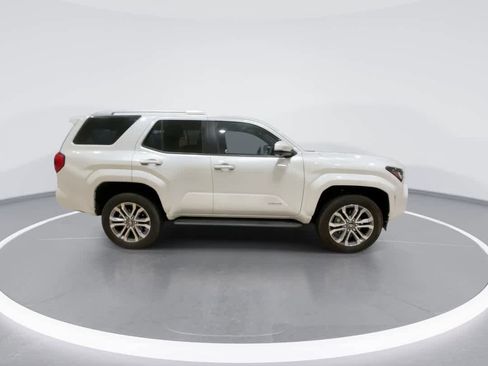 Used 2025 Toyota 4Runner Limited image 9