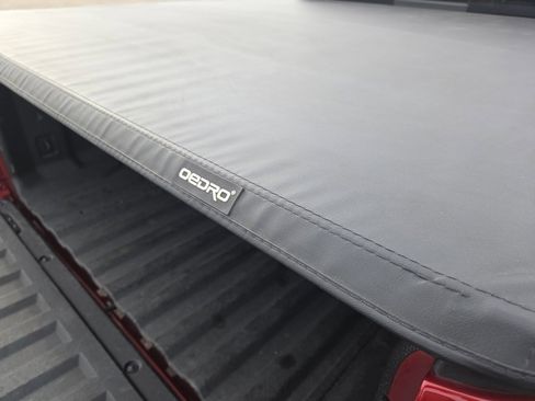 Used 2024 Chevrolet Colorado Trail Boss w/ Technology Package image 18