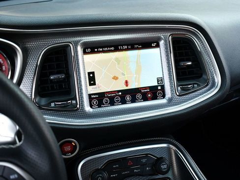 Used 2017 Dodge Challenger SRT Hellcat image 13