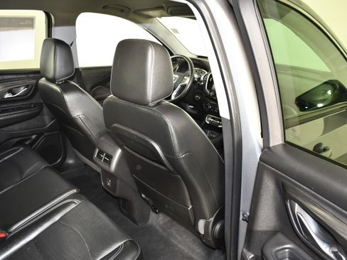 Used 2024 GMC Terrain SLT AWD/4WD image 46