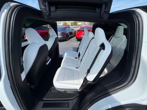 Used 2022 Tesla Model X image 22