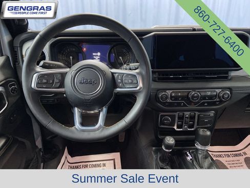 Used 2024 Jeep Wrangler Unlimited Sahara AWD/4WD image 32