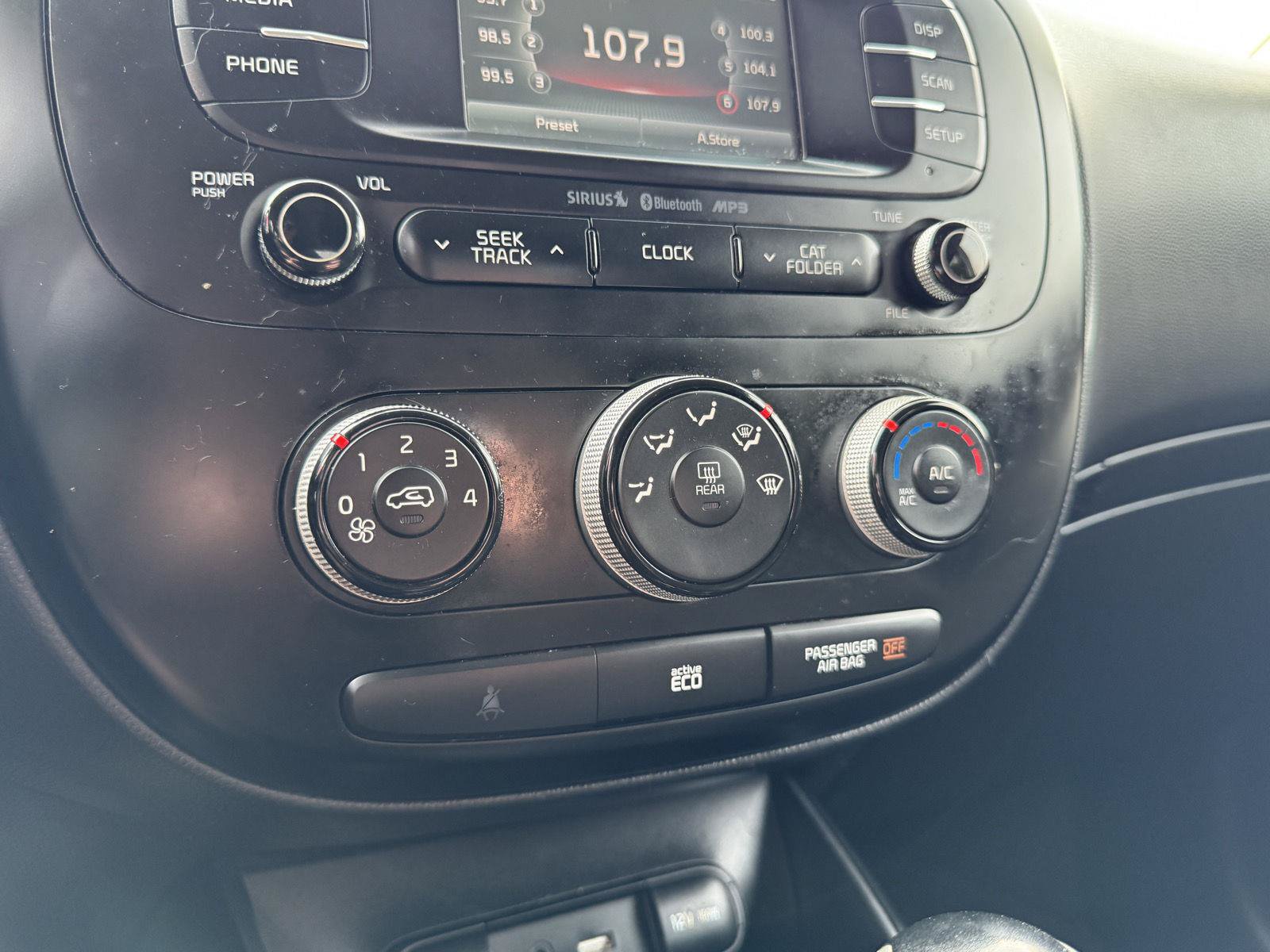 Used 2016 Kia Soul + FWD image 20