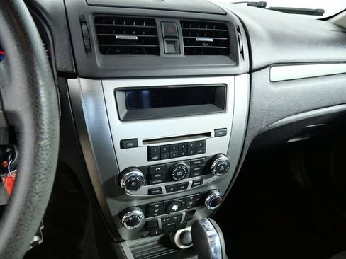 Used 2010 Ford Fusion SE FWD image 18