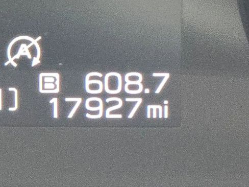 Used 2024 Subaru Crosstrek 2.0i AWD/4WD image 24