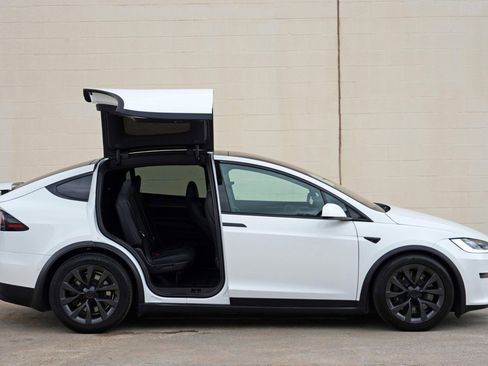 Used 2022 Tesla Model X AWD/4WD image 55