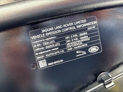 Certified 2024 Land Rover Range Rover SE AWD/4WD image 30