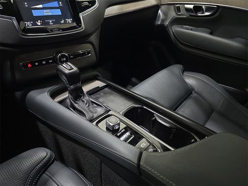 Used 2021 Volvo XC90 T6 Inscription w/ Advanced Package image 28