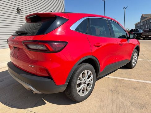 Used 2024 Ford Escape Active AWD/4WD image 3
