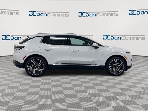 New 2026 Chevrolet Equinox EV LT image 9