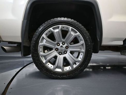 Used 2014 GMC Sierra 1500 Denali w/ Suspension Package, Off-Road image 16