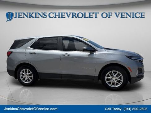 Used 2023 Chevrolet Equinox LT FWD image 2