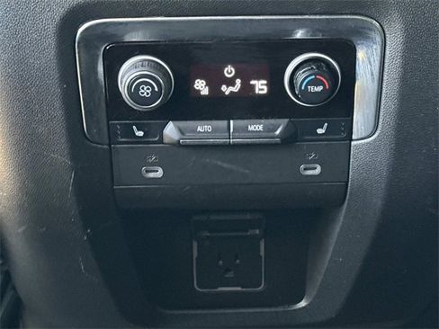 Used 2023 Chevrolet Tahoe Premier image 18