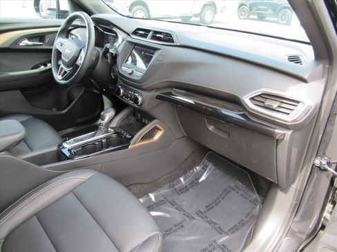 Certified 2023 Chevrolet TrailBlazer ACTIV image 11