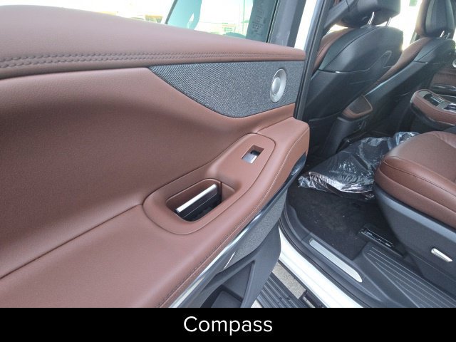 New 2027 Lincoln Navigator Reserve AWD/4WD image 42