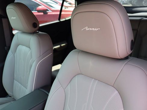 Used 2025 Buick Envista Avenir image 12