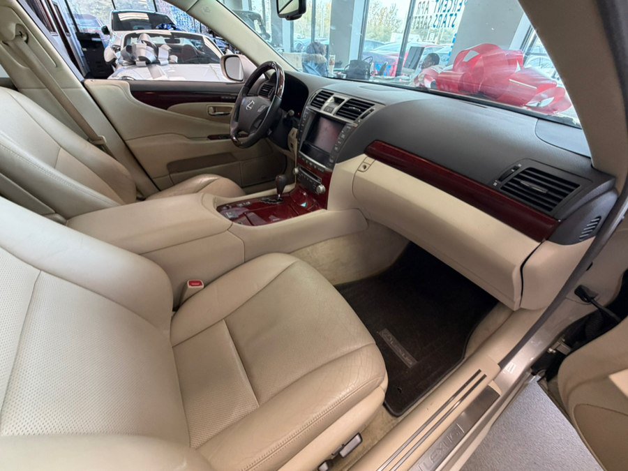 Used 2011 Lexus LS 460 w/ Comfort Pkg RWD image 48