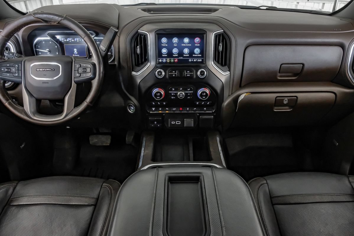 Used 2022 GMC Sierra 3500 Denali w/ Denali Ultimate Package AWD/4WD image 13
