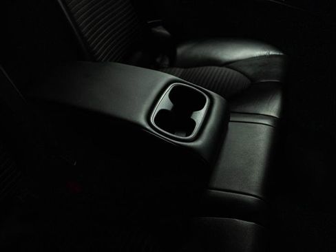 Used 2020 Toyota Camry SE w/ Carpet Mat Package FWD image 12