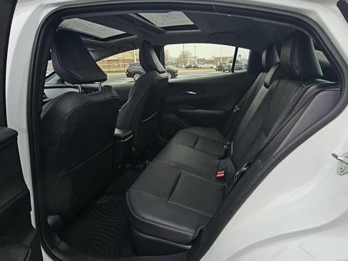 Used 2025 Toyota Prius AWD image 27