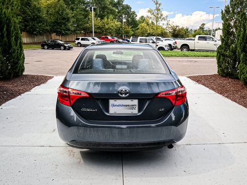 Used 2019 Toyota Corolla LE FWD image 10