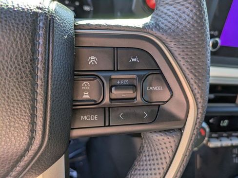 Used 2024 Toyota Tacoma TRD Off-Road w/ TRD Off Road Upgrade Package AWD/4WD image 18
