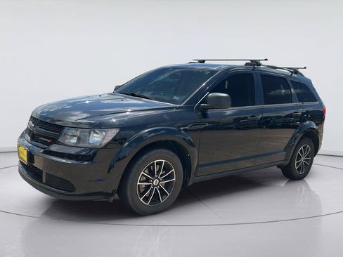 Used 2018 Dodge Journey SE w/ Popular Equipment Group FWD image 2