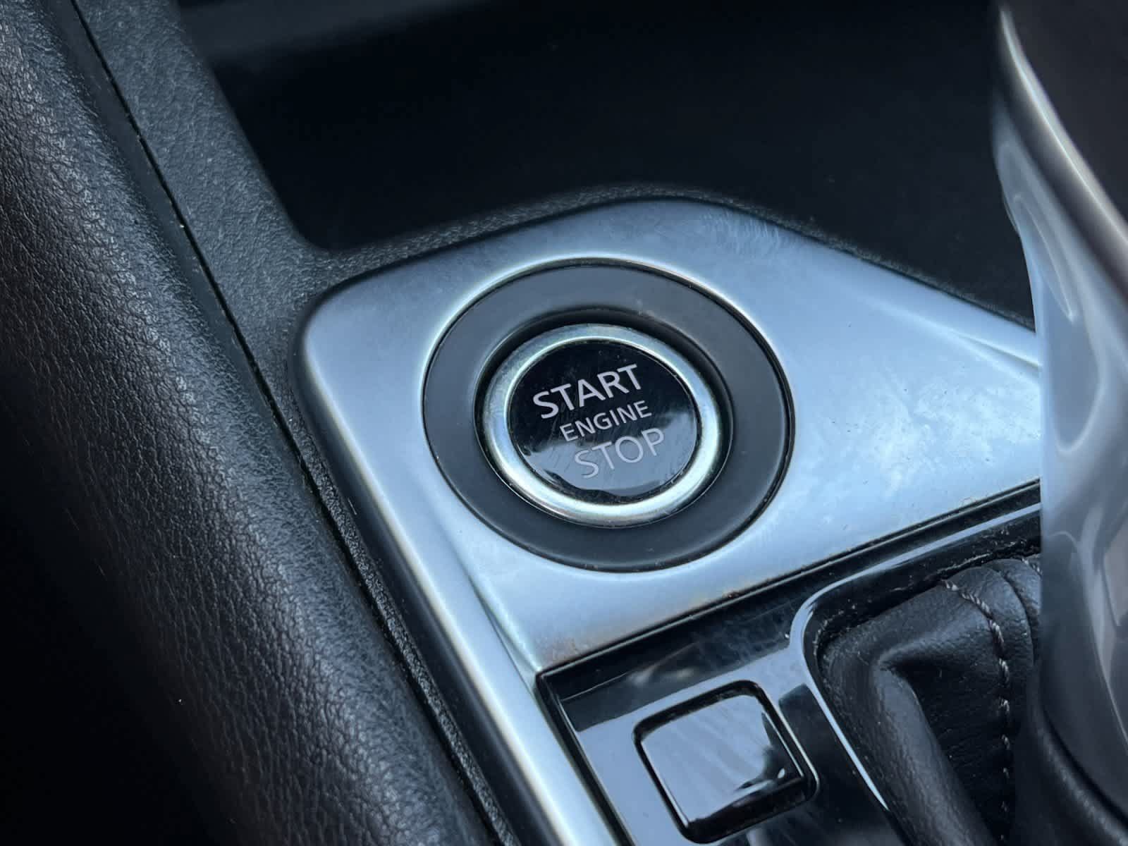 Used 2025 Nissan Sentra SV FWD image 22