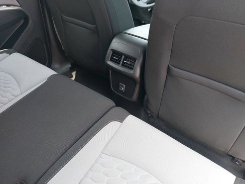 Used 2020 Chevrolet Equinox LS w/ LS Convenience Package FWD image 12