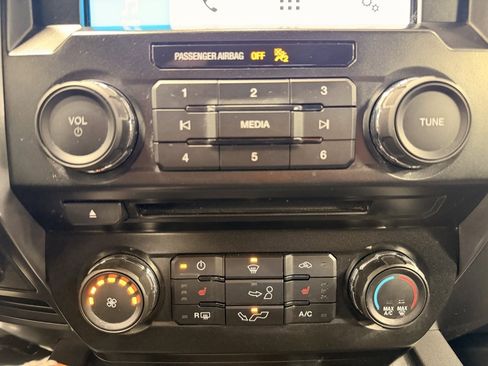 Used 2016 Ford F150 XLT w/ Equipment Group 302A Luxury image 40