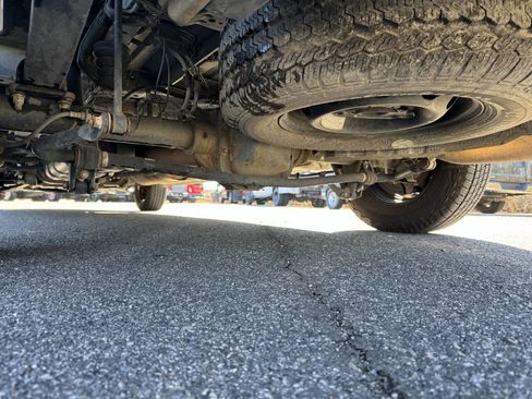 Used 2016 Ford Transit 350 XL image 5