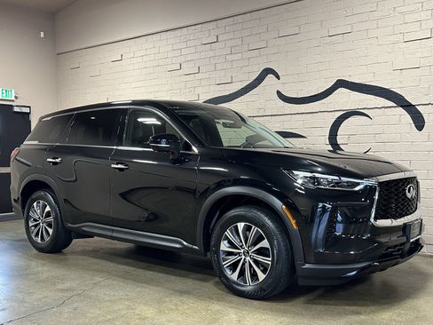 Used 2023 INFINITI QX60 Pure AWD/4WD image 2