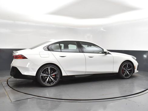 New 2026 BMW 530i w/ M Sport Package image 8